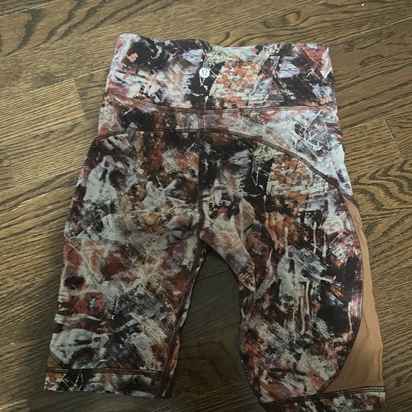 Lululemon bike shorts - Picture 2 of 2